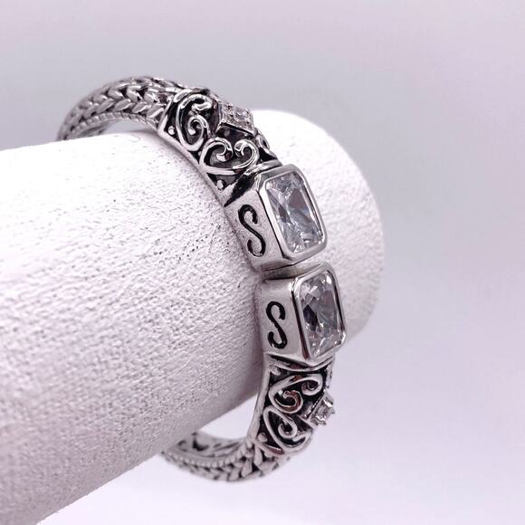 Beautiful Silver Plated Cuff Floral Decoration Sparkly CZ - Picture 6 of 8